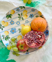 Load image into Gallery viewer, Set of 8 Frutti Tutti Lemon Plates x 1 Lemon Salad Bowl
