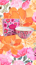 Load image into Gallery viewer, Strawberries &amp; Cream bowl Candle
